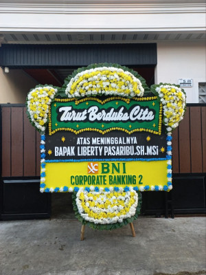 Papan Bunga Duka di Sanaman Mantikei